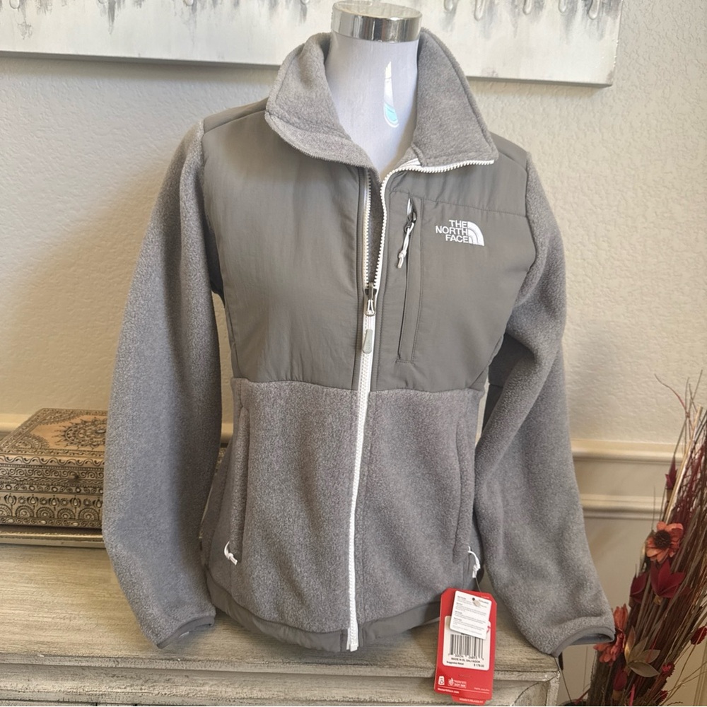 NWT The North Face Denali Gray Women's Jacket Size S
